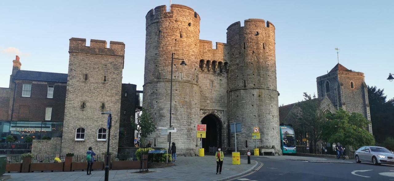 Modern City Centre House With Free Parking Canterbury Exteriör bild