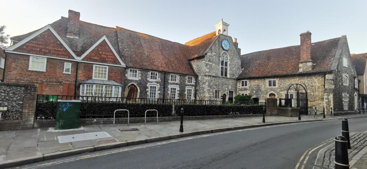 Modern City Centre House With Free Parking Canterbury Exteriör bild